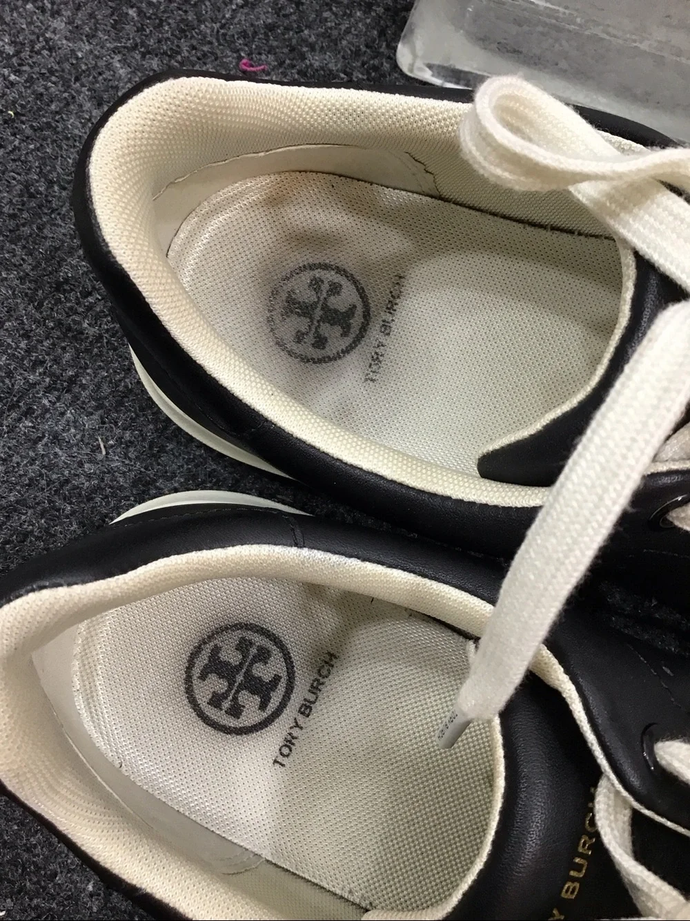 Tory Burch Black Leather Howell Low-Top lace up Sneakers 10M